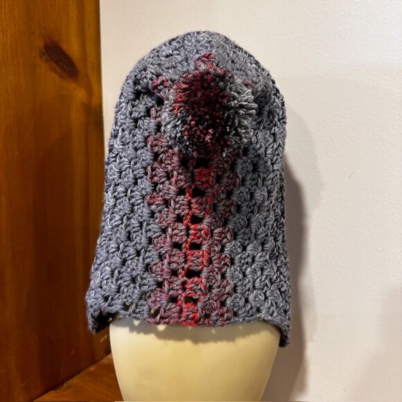 Hand knit / Crochet Granny style Hoodie with ties and Pom Pom for the Winter - Picture 4 of 9